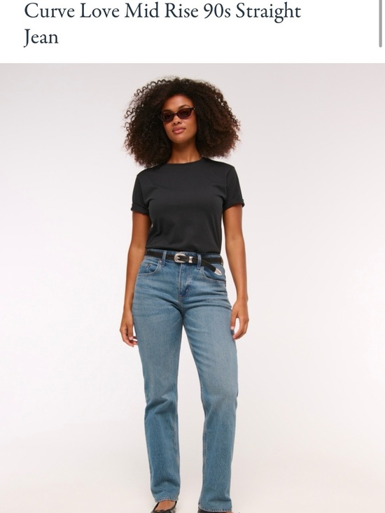 Abercrombie & Fitch Denim - Abercrombie Curve Love Mid-Rise 90s Straight Jean - Blue